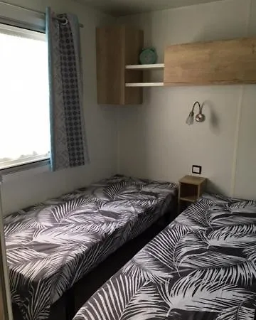 Izicamp Mobil-home A Les Bains Κάμπινγκ *
